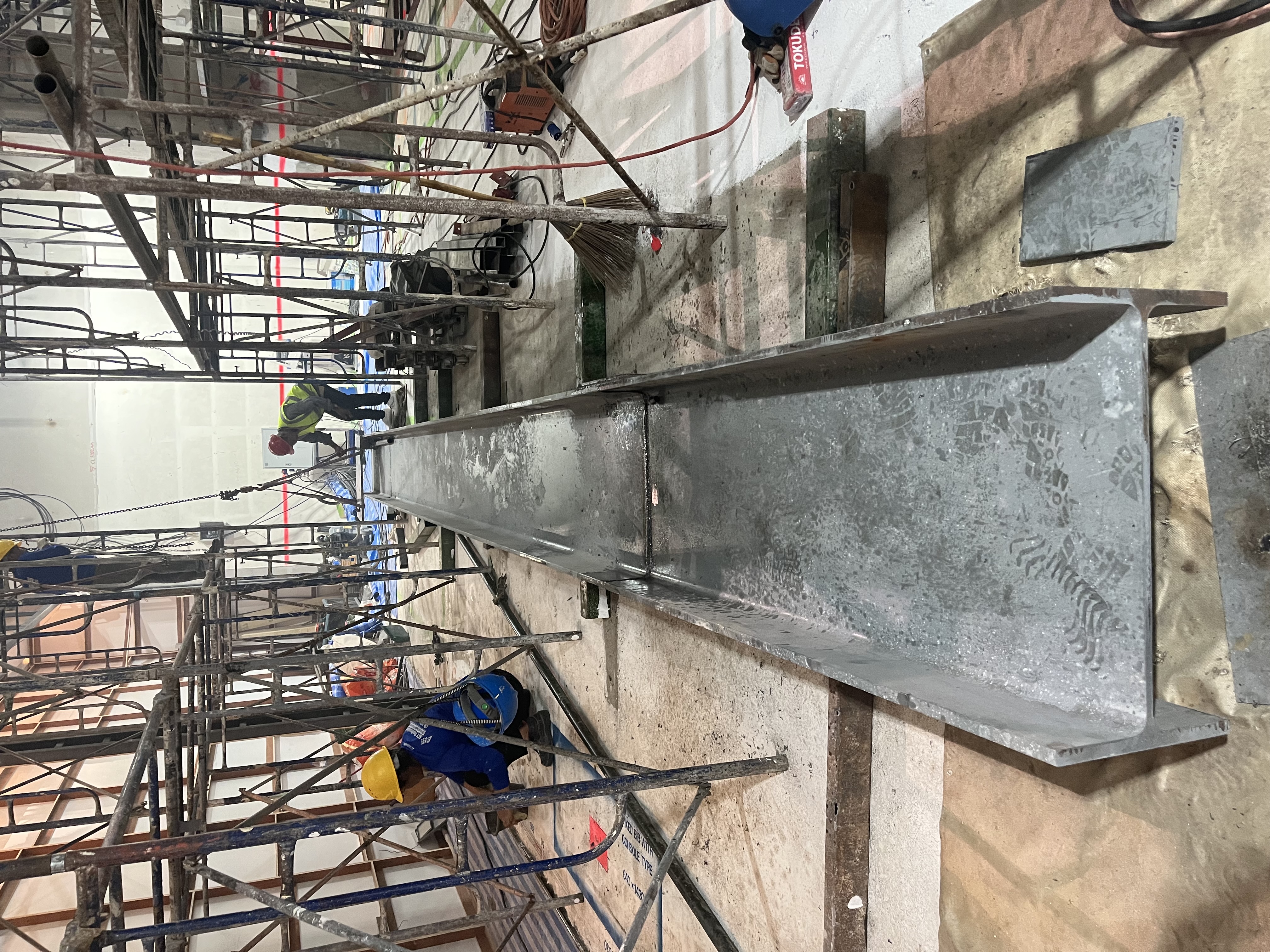 งานขึ้นโครงสร้างเหล็ก Wide Flange 