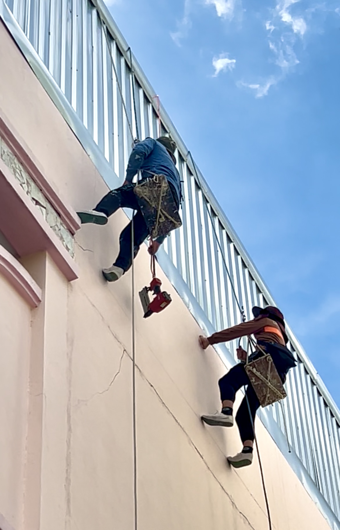 งานเก็บรายละเอียดมุงหลังคา