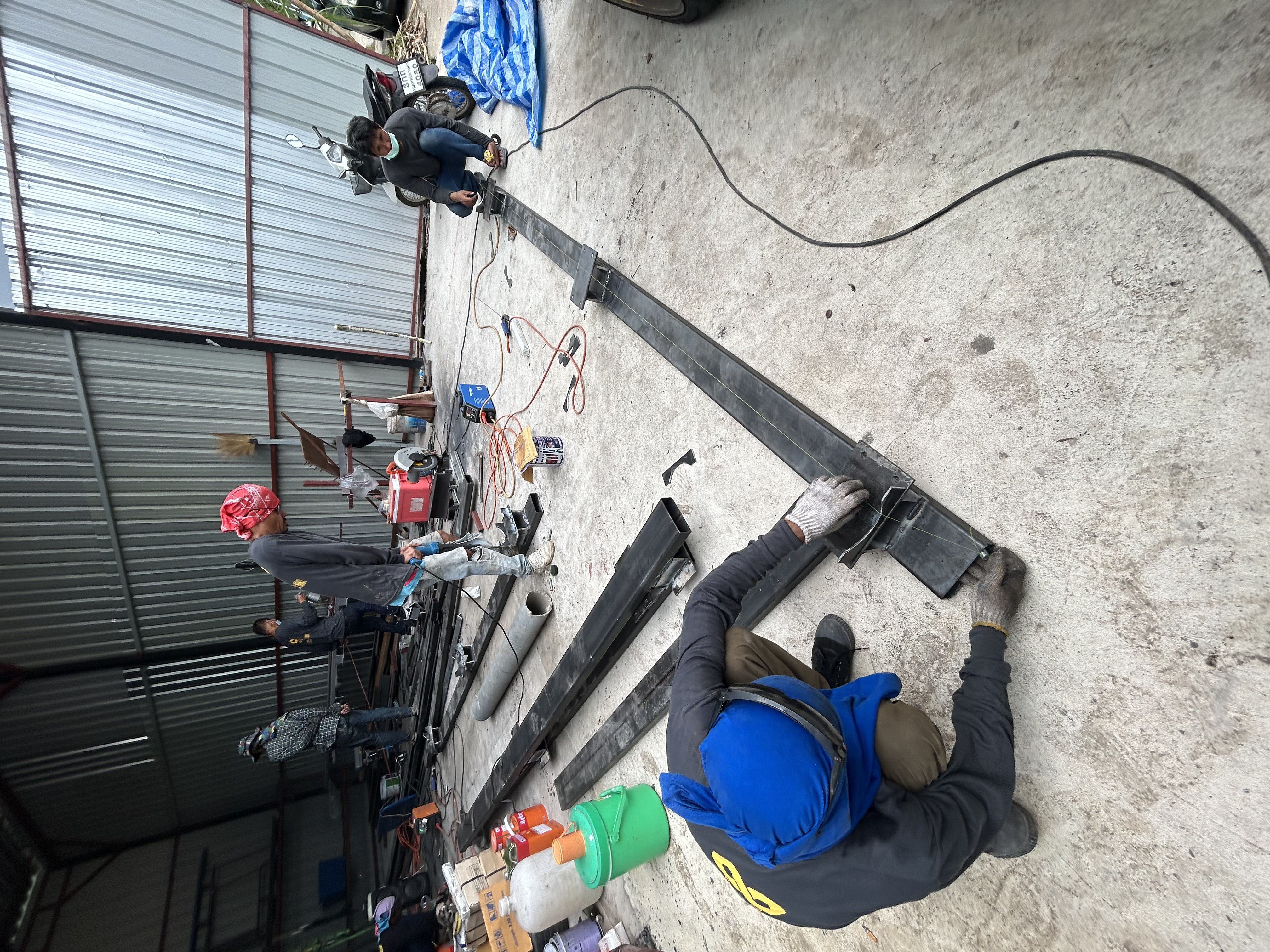 งานประกอบโครงสร้างเหล็ก