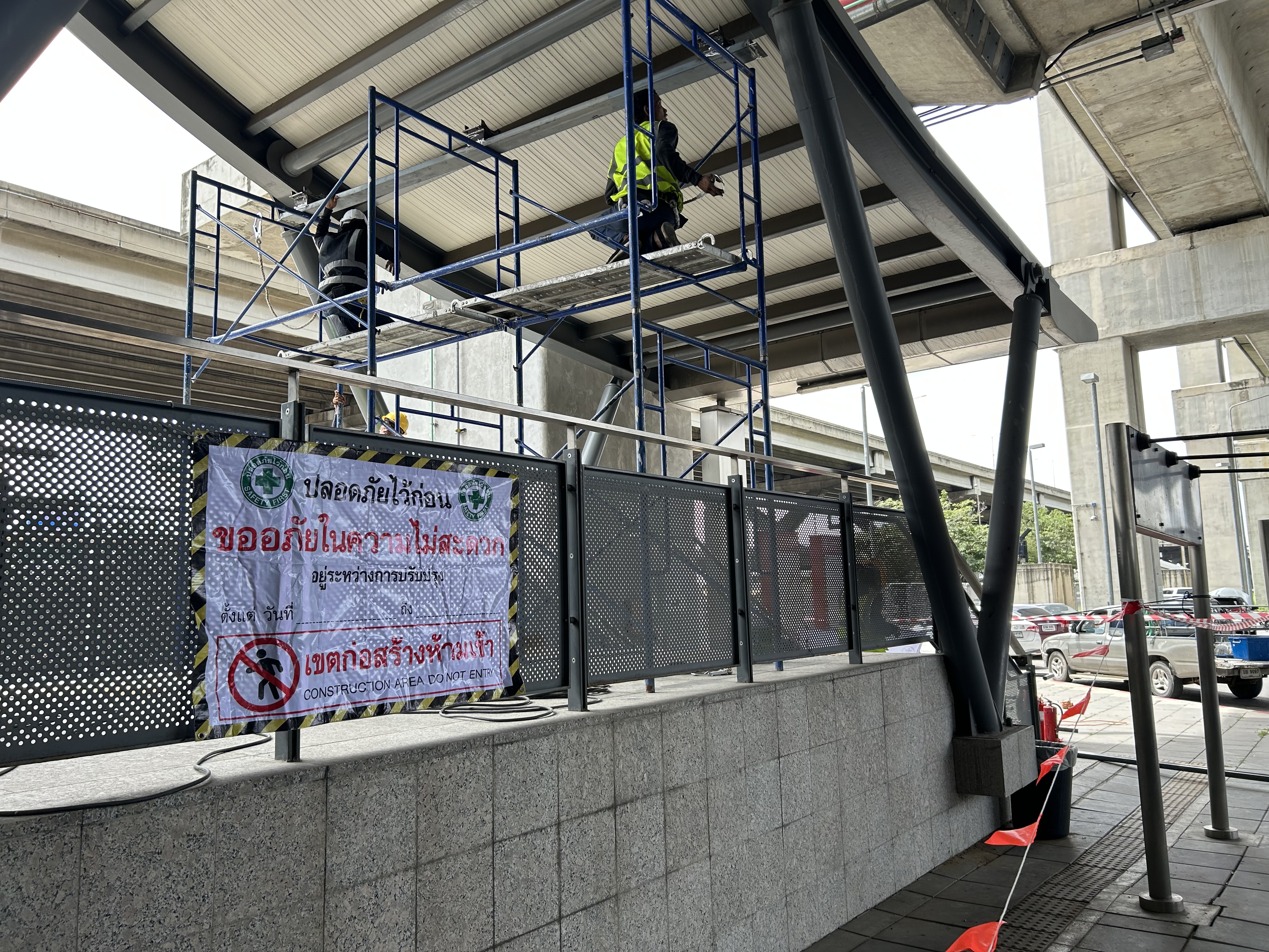 งานเสริมโครงสร้างเหล็กประตูม้วนอัตโนมัติ