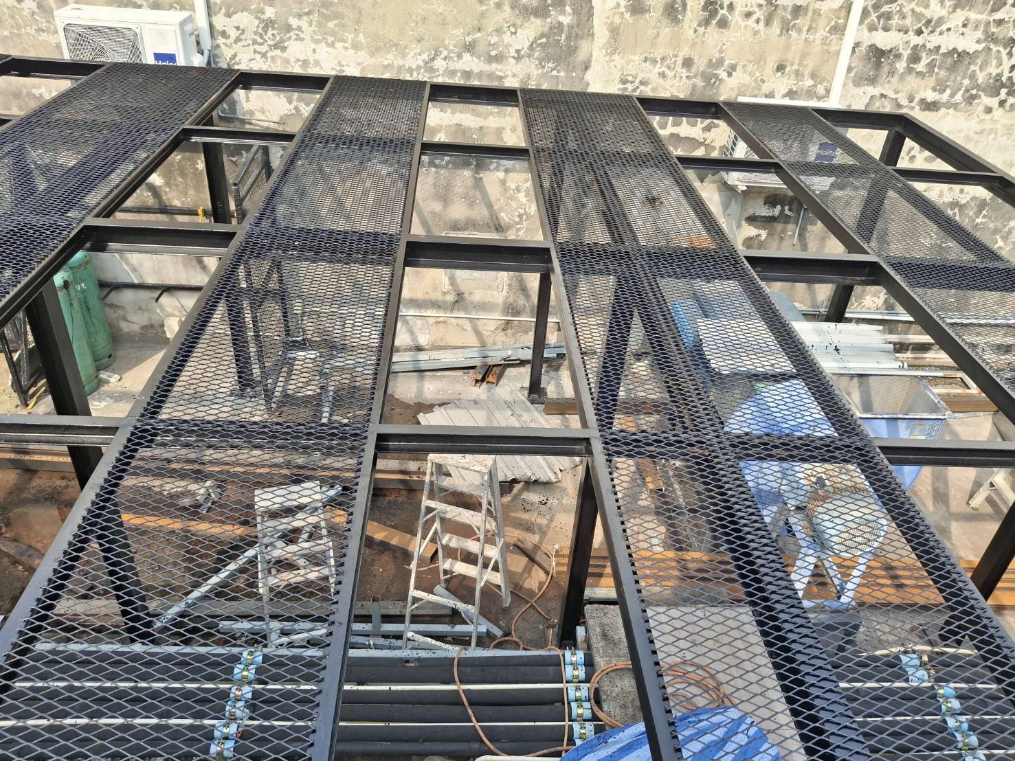 เสริมโครงสร้างฐานเหล็กรูปพรรณ